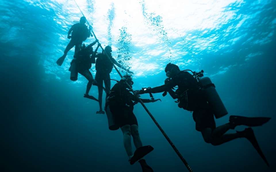 Going-Underwater-With-La-Bombona-Diving-School-Koh-Tao