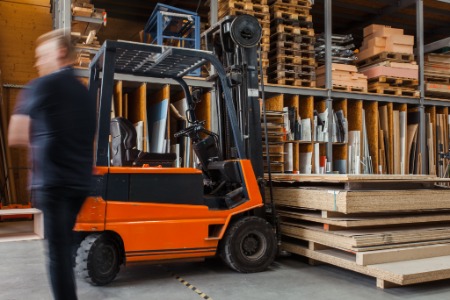 busy-warehouse-forklift