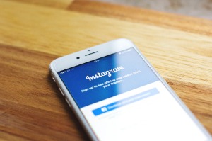 using an account on Instagram to grow your business