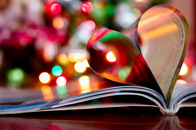 give a blogger or entrepreneur a book for the holidays. 
