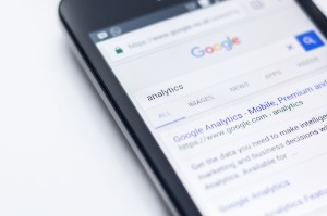 using mobile phones for google searches