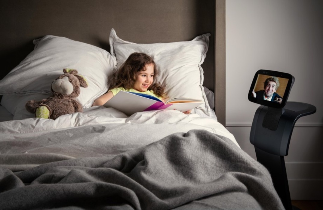 Dad can still read a bed time story even though he's away from home