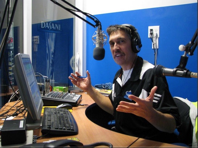 Dennis Walker at SO Country Internet radio