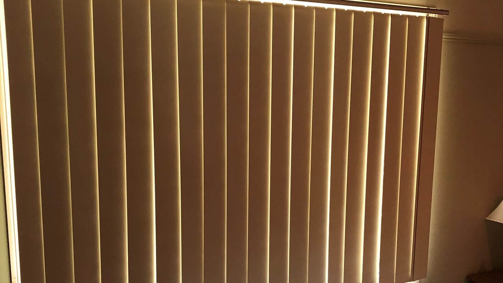 roller blinds with side channels