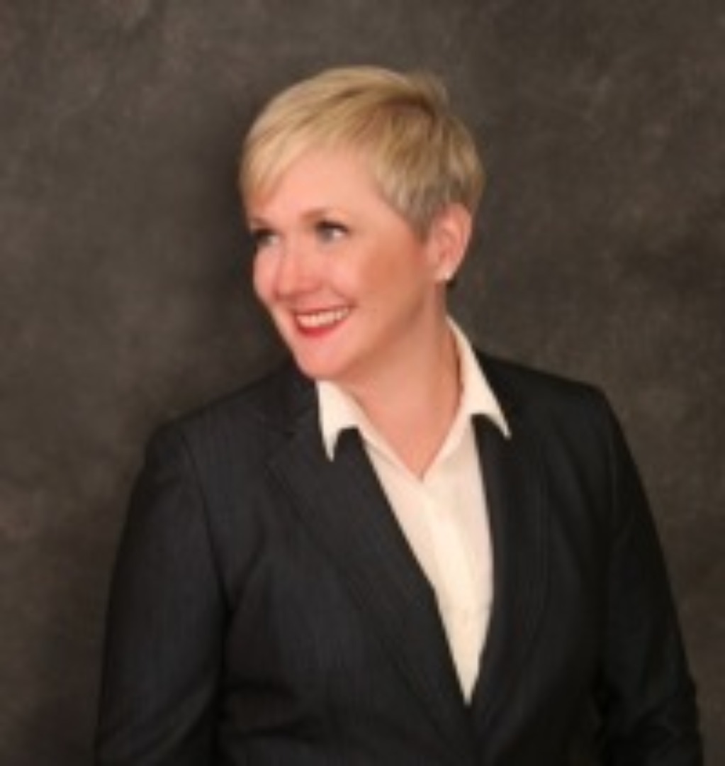 Leslie Nafus Headshot