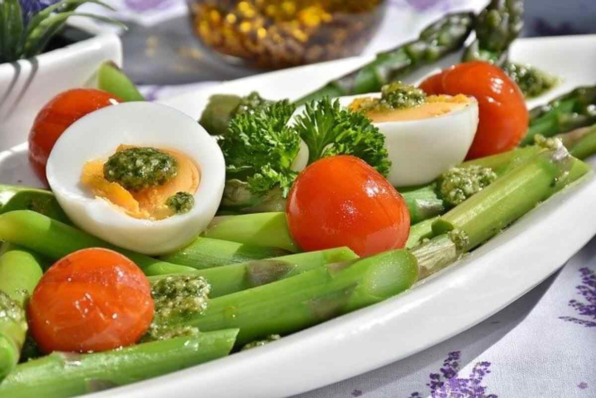 sin or slim asparagus and tomatoes keto